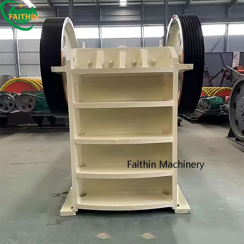Limestone Jaw Crushing Machine From China with Low Cost Jaw Crusher Machine